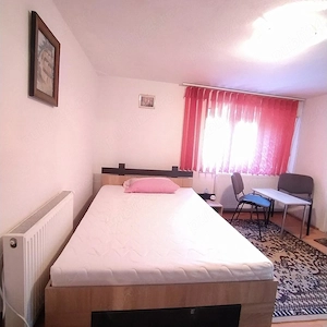 Garsoniera de inchiriat in Centrul Vechi Brasov - imagine 4
