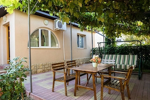 Cazare la casa