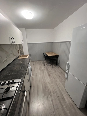 Apartament 2 camere, renovat, 57 mp, la 6 minute de metrou   Bd. 1 Decembrie 1918 - imagine 3
