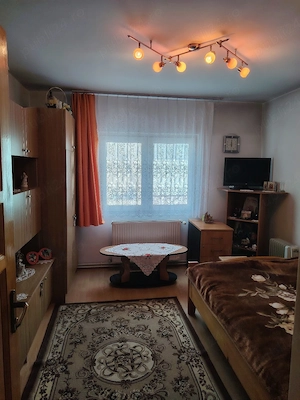 Vand apartament 3 camere plus garaj - imagine 5