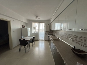 Închiriez apartament 2 camere - imagine 4