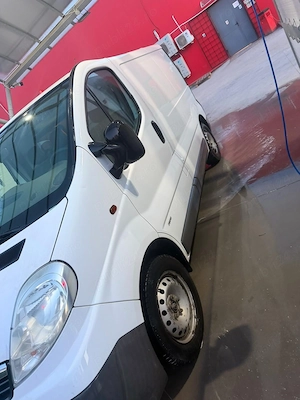Opel Vivaro 2012 - imagine 2