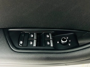 Audi A4 - imagine 11