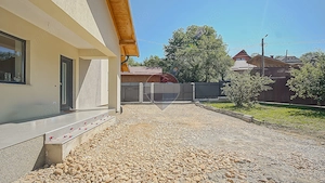 Casă nouă langă Brașov, curte însorită și vedere panoramică - imagine 15