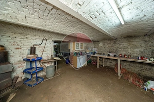 Casa cu potențial rar în Săcele: 2 corpuri și teren de 1.048 mp - imagine 20