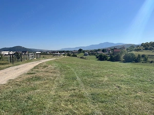 Teren intravilan în Zărnești pe strada Zorilor - imagine 6