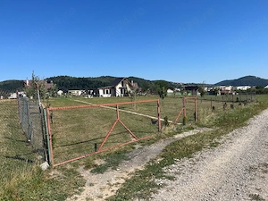 Teren intravilan în Zărnești pe strada Zorilor - imagine 5