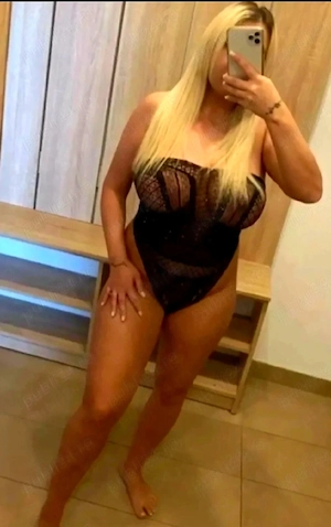 Noua în oraș! Party girl!!