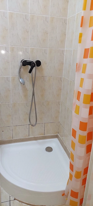 Inchiriez apt 1 camera - imagine 6