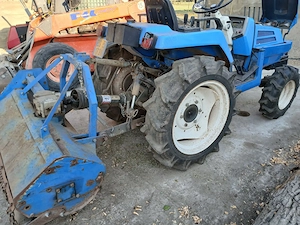 Tractor isechi cu utilaje 30 cv - imagine 7