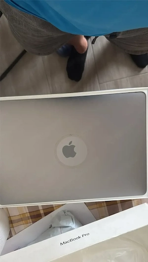 Laptop Apple MacBook Pro 15'' Touch Bar, i7 2.8GHz, 16GB RAM, 256GB SSD, Radeon Pro 555 2GB, Space G