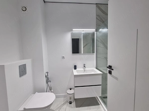 Apartament situat in BLOC NOU mobilat si utilat CT cu inc. in pard. loc de parcare - imagine 10