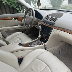 Mercedes E 220 - imagine 2