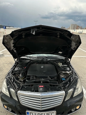 Mercedes Benz E200 - imagine 4