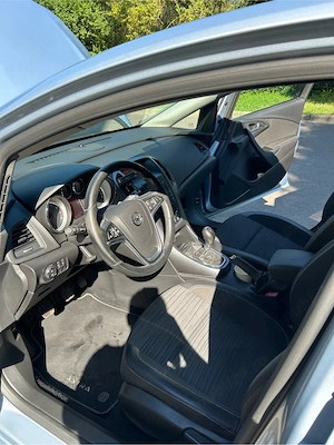 Opel Astra J sedan  - imagine 2