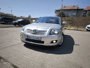 Toyota Avensis T25