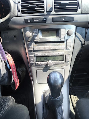 Toyota Avensis T25 - imagine 5