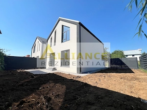 Casa Individuala - 4 camere - 400 M de STV