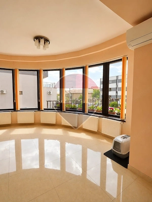 Casă / Vilă cu 12 camere de vânzare | Fundeni, Sector 2 - imagine 6