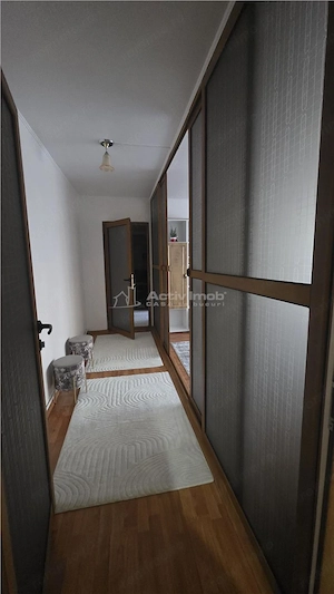 Apartament 2 deomandat, mobilat, utilat, CT, etaj 1 - Rovine - imagine 4