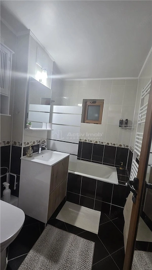 Apartament 2 deomandat, mobilat, utilat, CT, etaj 1 - Rovine - imagine 6