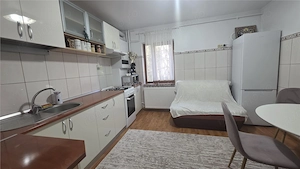 Apartament 2 deomandat, mobilat, utilat, CT, etaj 1 - Rovine - imagine 2