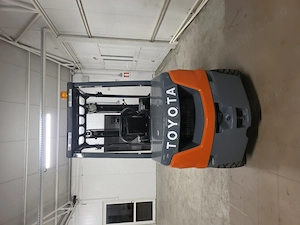 Stivuitor Diesel Toyota 3Tone Triplex An 2021 Ore 1.900 Garantie si Service la locatia dvs. incluse - imagine 4