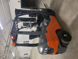 Stivuitor Diesel Toyota 2Tone Triplex An 2021 Ore 3.400 Garantie si Service la locatia dvs. incluse - imagine 22