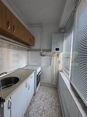 Garsonieră de închiriat, 40 mp, zona Centrala - imagine 3