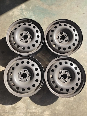 4 Jante VW SHARAN 5X112 R16 sunt revopsite in stare buna 