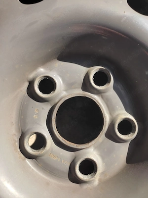 4 Jante VW SHARAN 5X112 R16 sunt revopsite in stare buna  - imagine 3