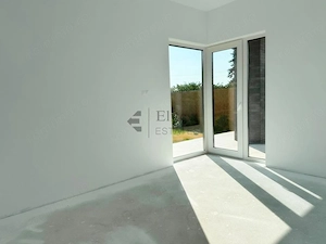 Casa de vanzare cu 4 camere in zona Dealuri Oradea - imagine 6