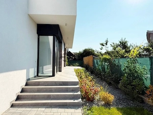 Casa de vanzare cu 4 camere in zona Dealuri Oradea - imagine 3