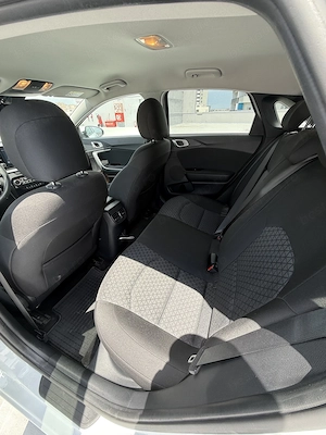 KIA CEED 1.5 T-GDi Mild Hybrid 160 CP | DCT 7 - Garanție până în 2030 - imagine 7