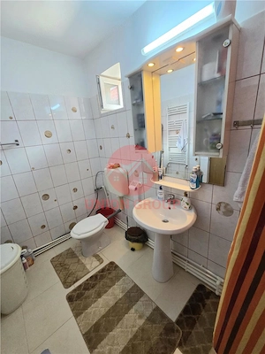 Casa Renovata, Teren 600 mp, 2 Intrari Separate, Navodari Zona Kaufland - imagine 17