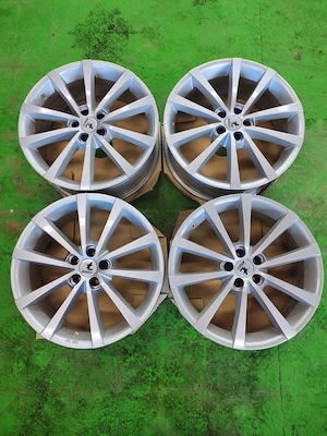 4 Jante noi R18 5X100 R18 J7,5 ET40 VW AUDI SEAT SKOda