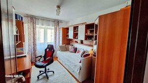 Proprietar   Apartament 3 camere DECOMANDAT, 74 mp, 2 Băi - Brasov - imagine 3