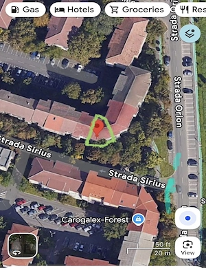 Proprietar vand apartament 3 camere, 2 bai semidecomandat , 68 mp utili et1. Zona Soarelui