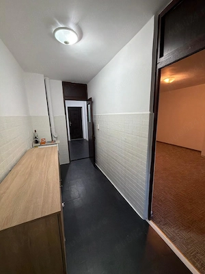 Garsonieră decomandată | 37 mp | Bloc 1990 | 75.000   | Ideală pentru locuit sau investiție - imagine 4