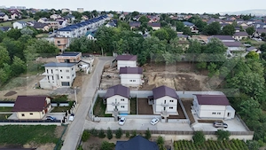 Casa cu etaj, 4 camere, 600 mp teren, Valea Lupului - imagine 13