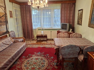 Apartament 3 camere, etaj 1, zona Liceu Auto