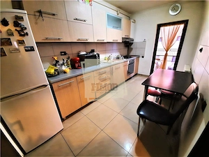 Apartament decomandat 2 camere  parcare privata  P Brana - imagine 4