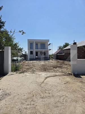 Casă de vânzare, 200 mp, zona Brezoaia  - imagine 4