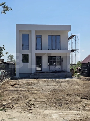 Casă de vânzare, 200 mp, zona Brezoaia  - imagine 2