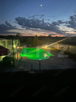 Casă P + M și curte 2200 mp, cu piscină 50 mp, teren fotbal, Urechești - imagine 15