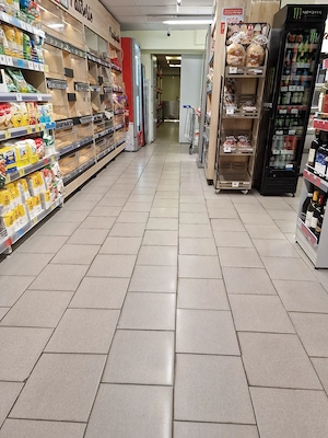 Zona Piata Resita Subsol si parter 716 mp inchiriat la Market - imagine 3