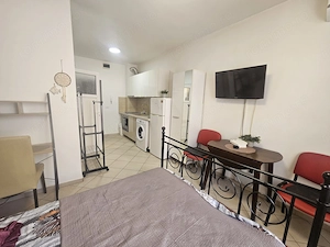 Garsoniera zona Lipovei - Iulius Town , etaj 1 !! - imagine 7
