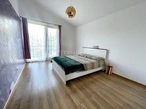 INVESTITIE Vila moderna + vila la rosu, teren 1480 padure - imagine 7