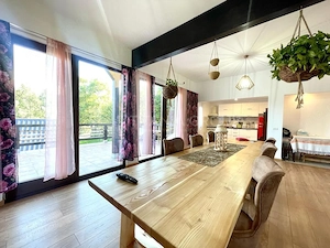 INVESTITIE Vila moderna + vila la rosu, teren 1480 padure - imagine 2