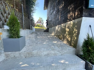 INVESTITIE Vila moderna + vila la rosu, teren 1480 padure - imagine 13